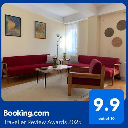 Bright Top Floor Apartment With Free Parking Skopje Exterior photo